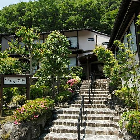 Irorino Yado Sankichi Hotel Ukuszu Kültér fotó